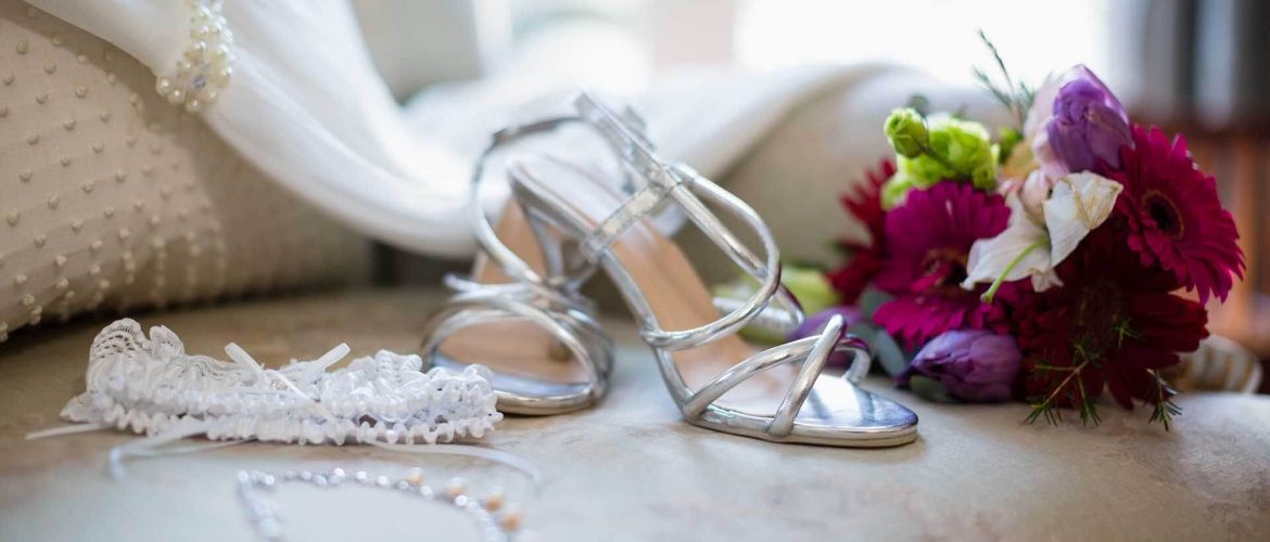 Weddings-Far-Hills-Hotel-George-Wildreness-South-Africa-wedding-accesories